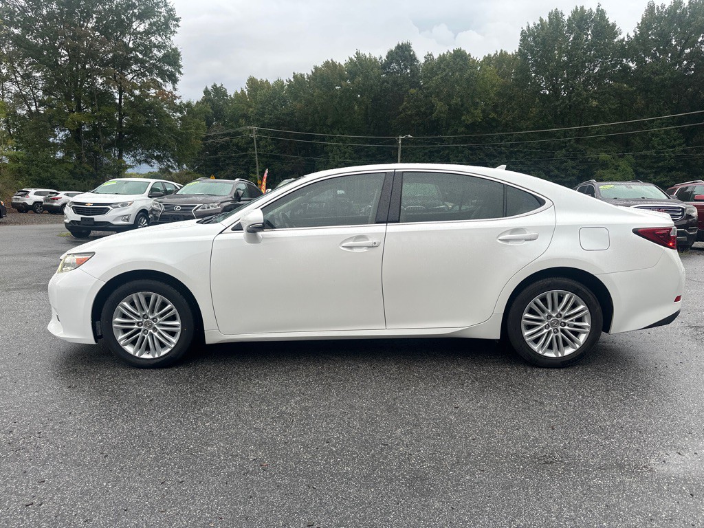 2014 Lexus ES Image 4