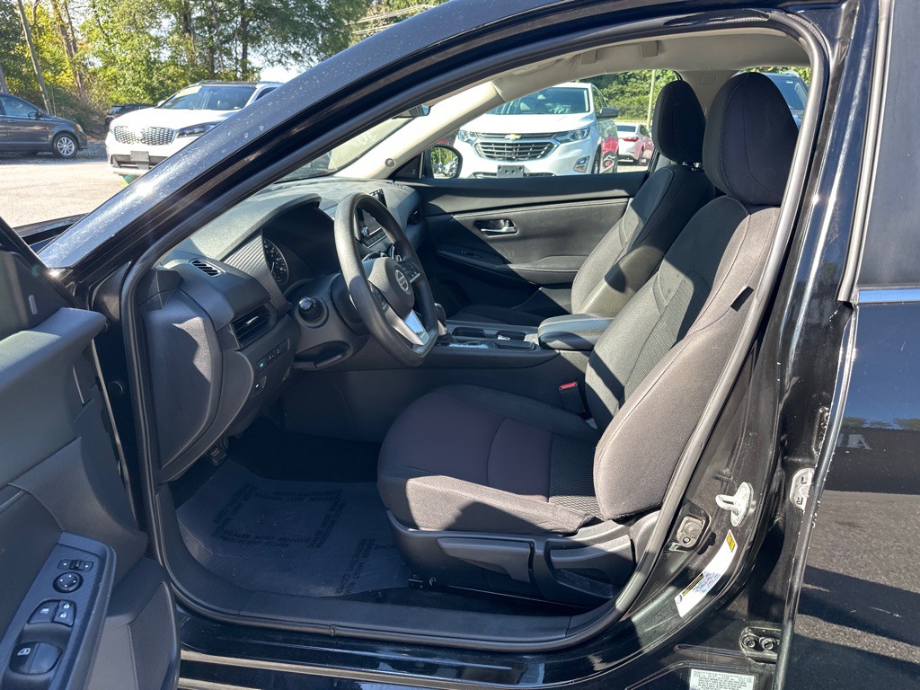 2022 Nissan Sentra Image 9