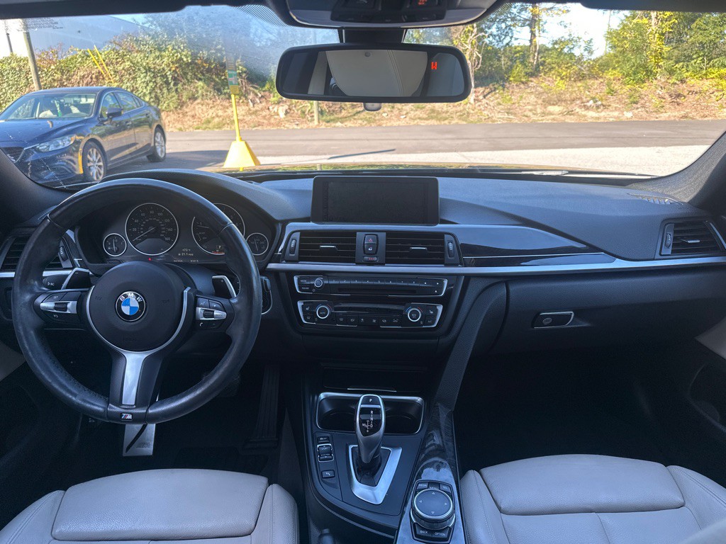 2015 BMW 4 Series Image 21