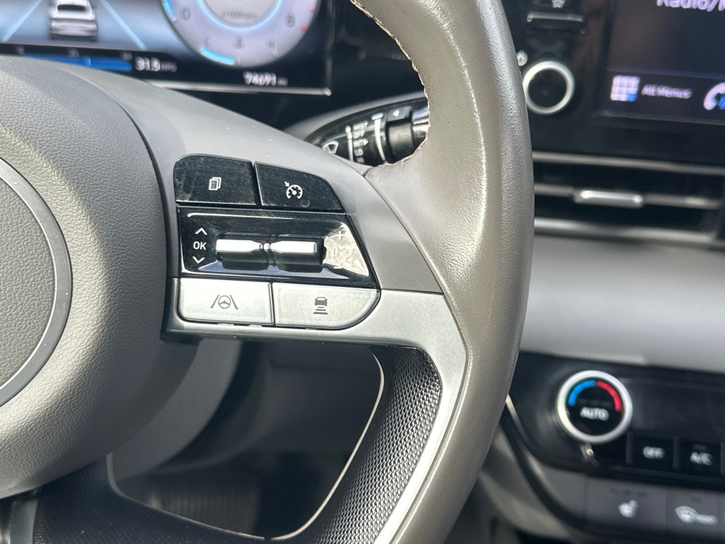 2022 Hyundai Elantra Image 23
