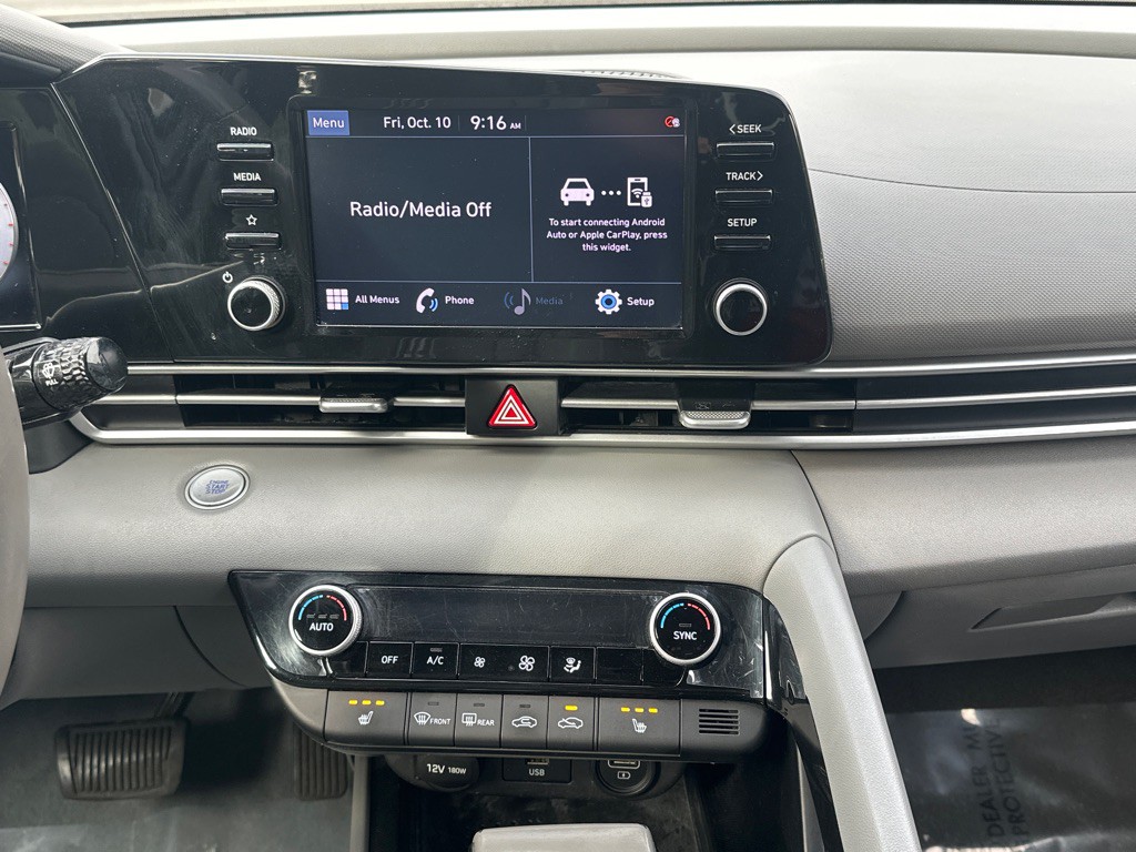 2022 Hyundai Elantra Image 25