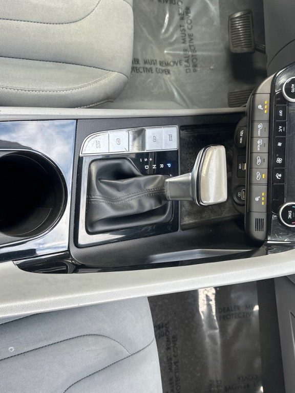 2022 Hyundai Elantra Image 28