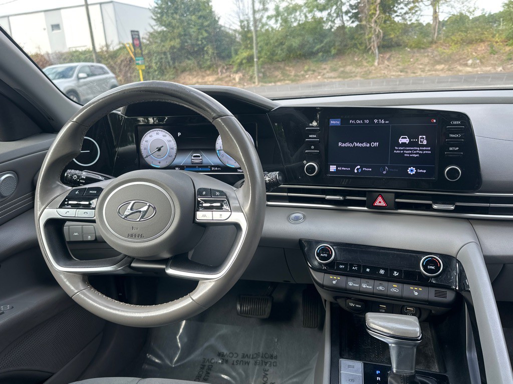 2022 Hyundai Elantra Image 30