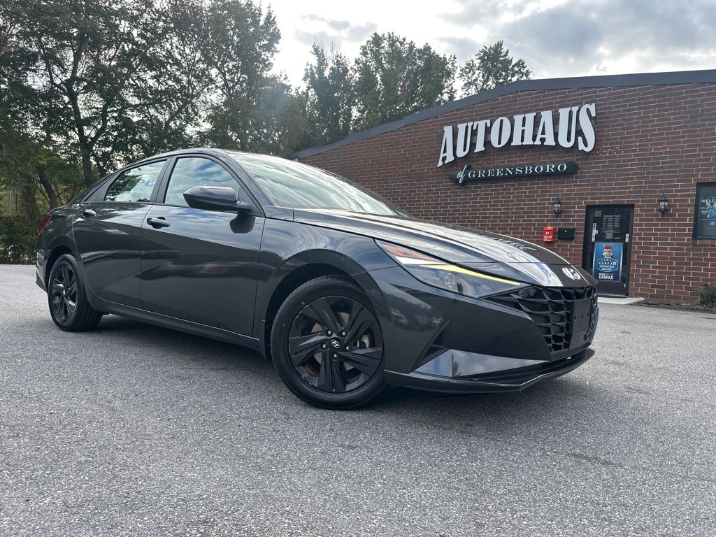 2022 Hyundai Elantra Image 35