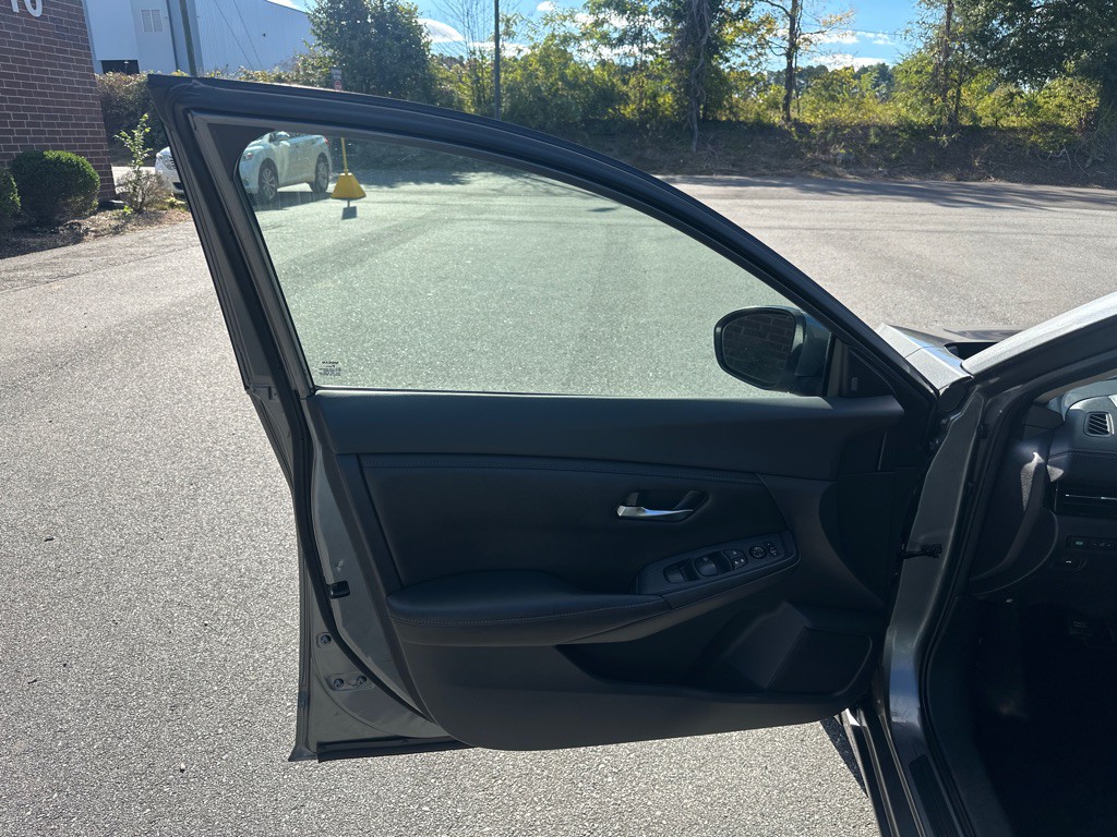 2020 Nissan Sentra Image 9