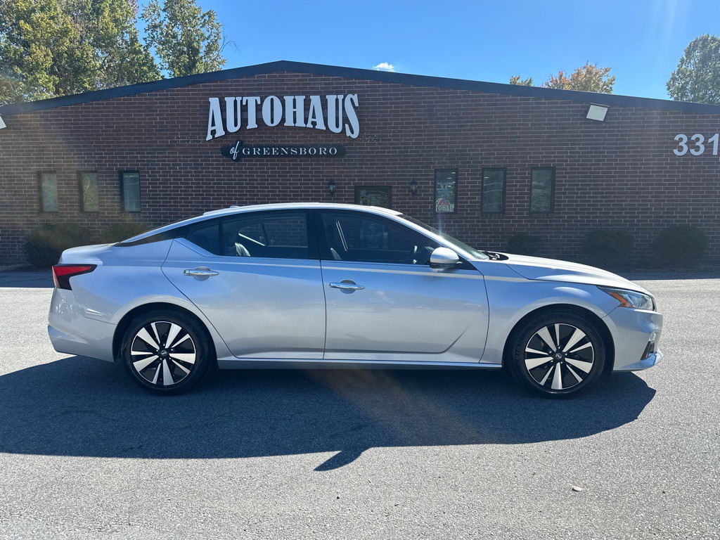 2019 Nissan Altima Image 8