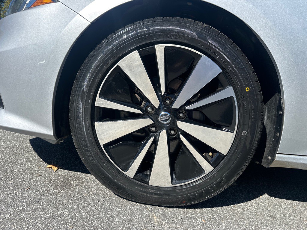 2019 Nissan Altima Image 35