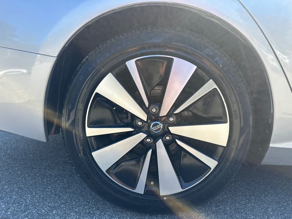 2019 Nissan Altima Image 46