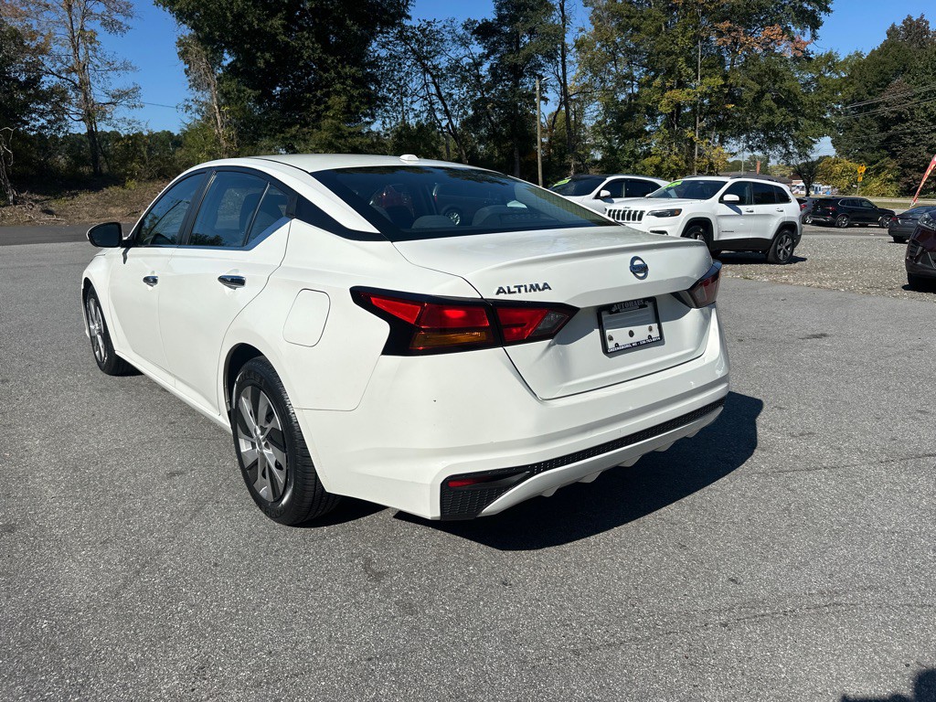2020 Nissan Altima Image 5