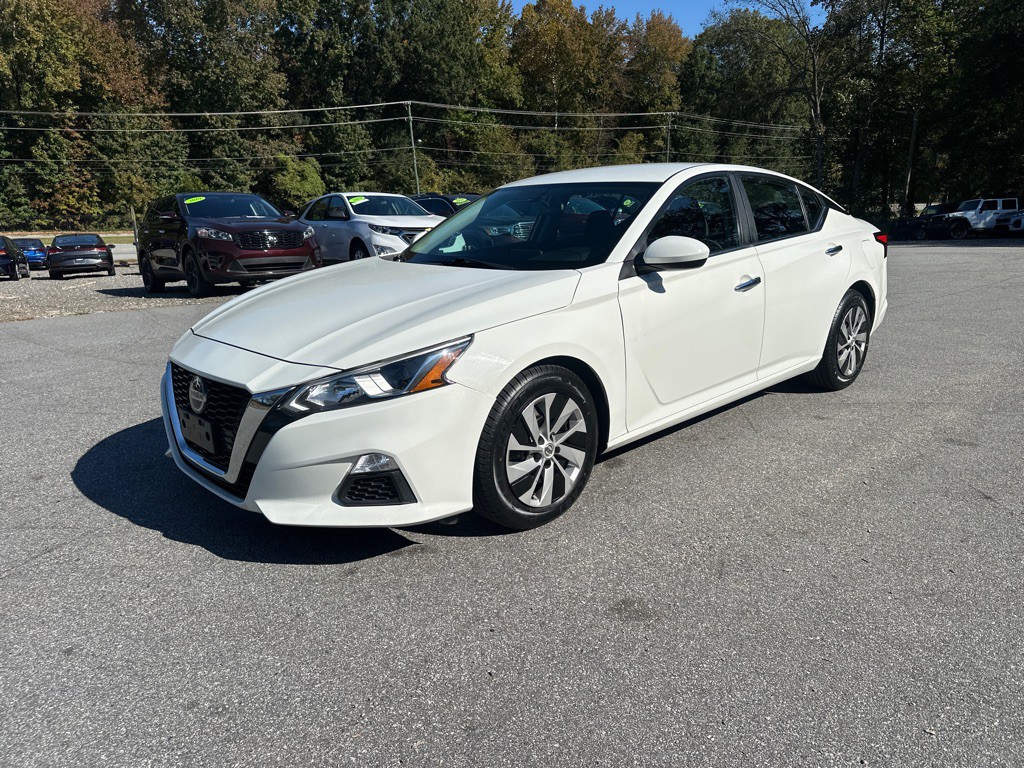 2020 Nissan Altima Image 2