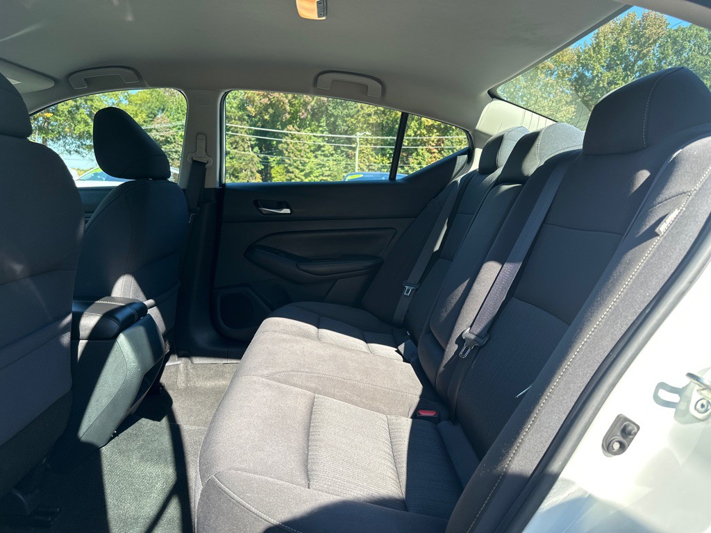 2020 Nissan Altima Image 13