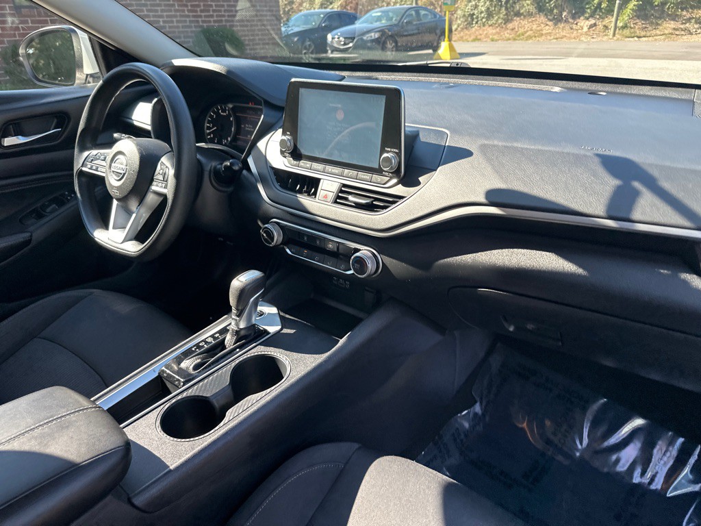 2020 Nissan Altima Image 20