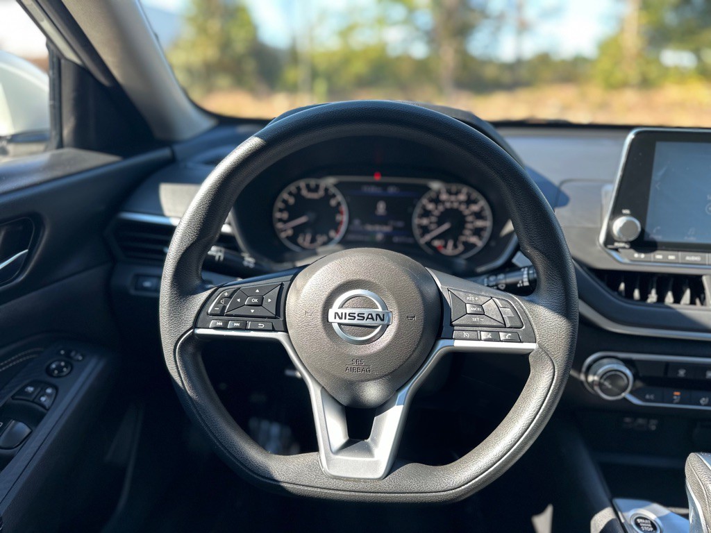 2020 Nissan Altima Image 22