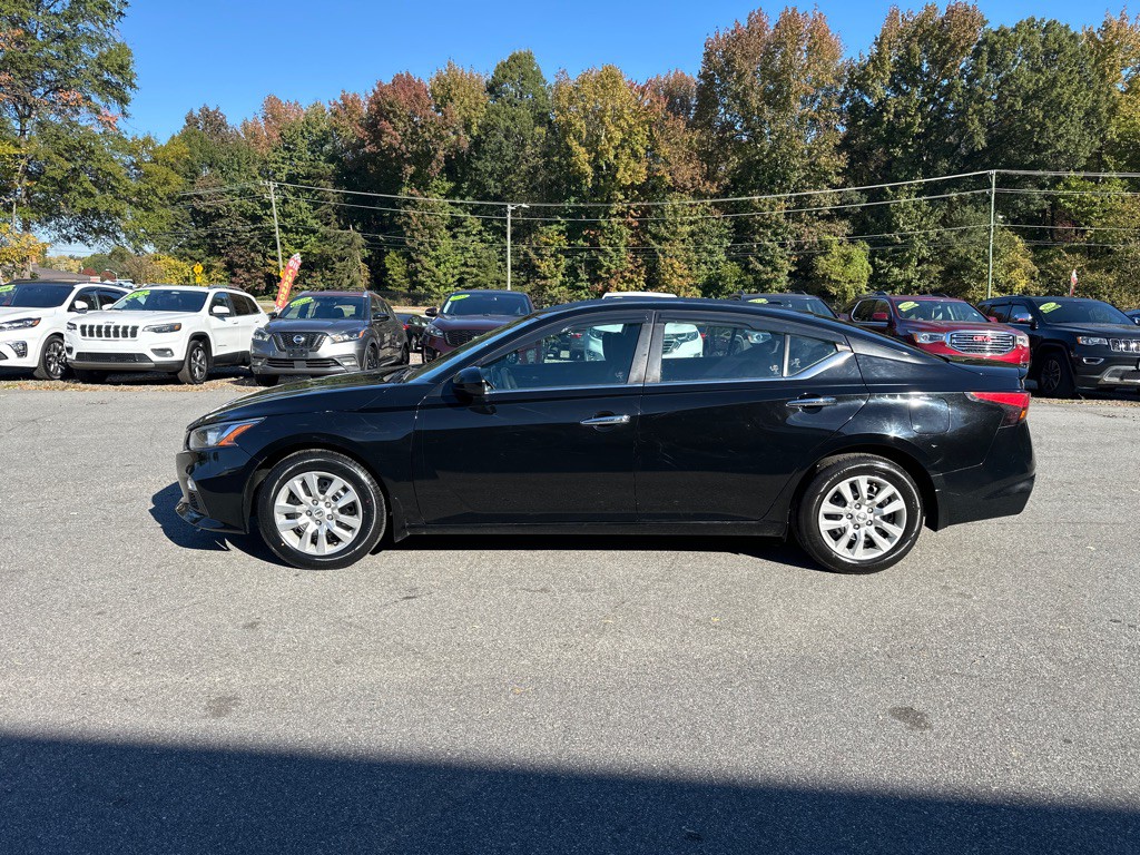 2019 Nissan Altima Image 4