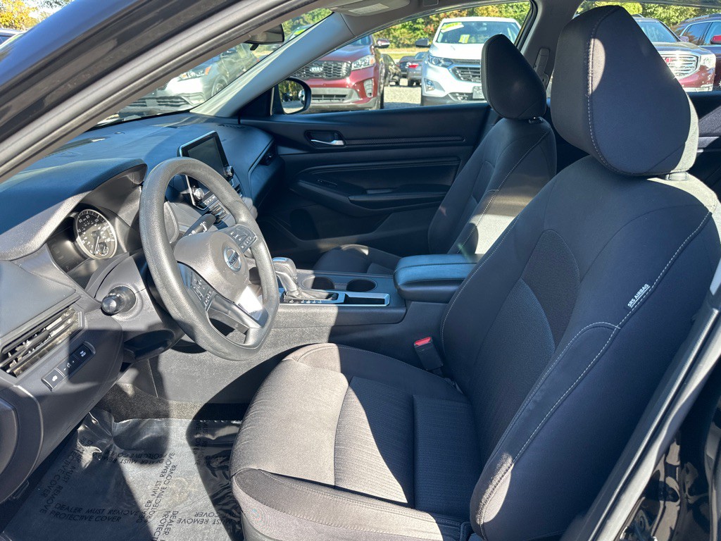 2019 Nissan Altima Image 12