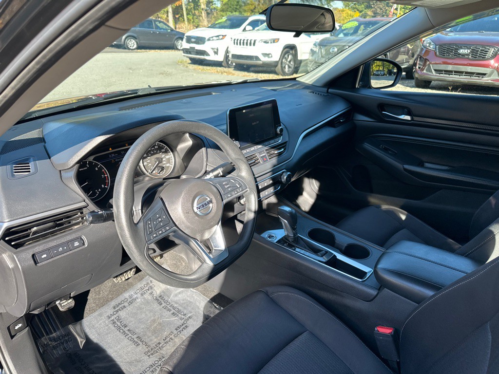 2019 Nissan Altima Image 14