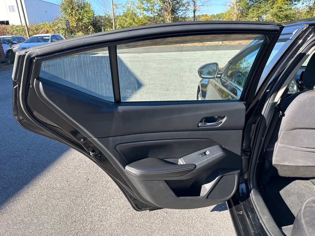 2019 Nissan Altima Image 15