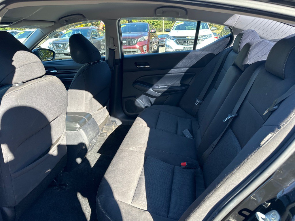 2019 Nissan Altima Image 18