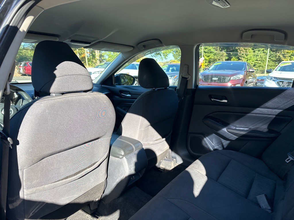 2019 Nissan Altima Image 19