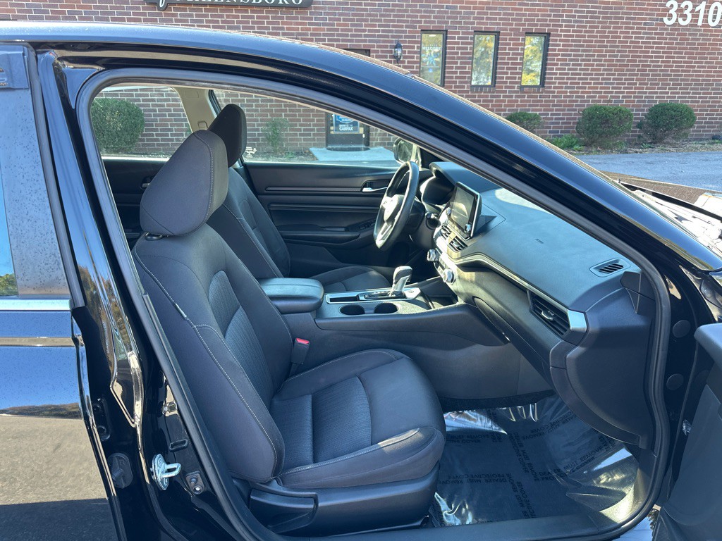 2019 Nissan Altima Image 26