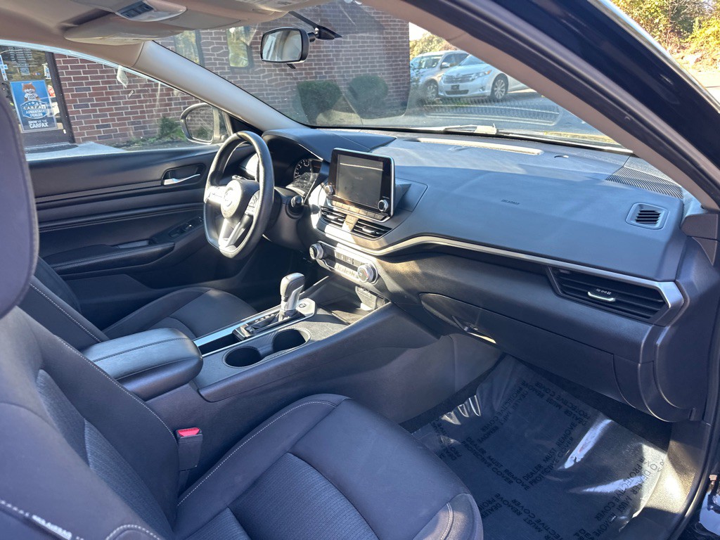 2019 Nissan Altima Image 28