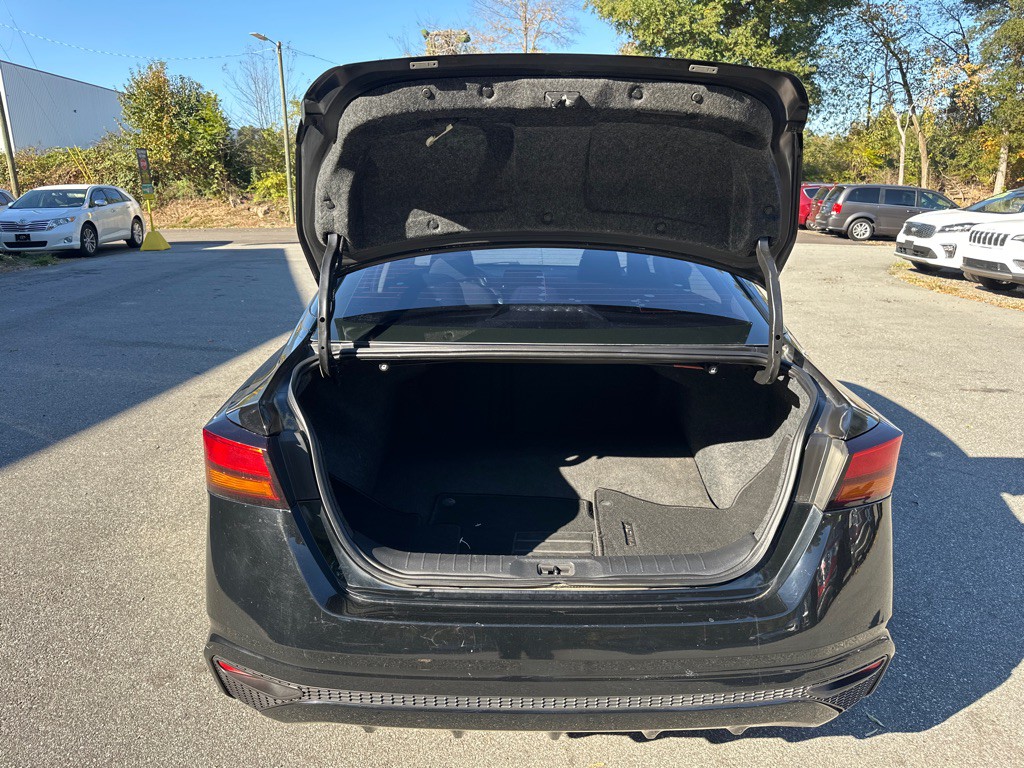 2019 Nissan Altima Image 42