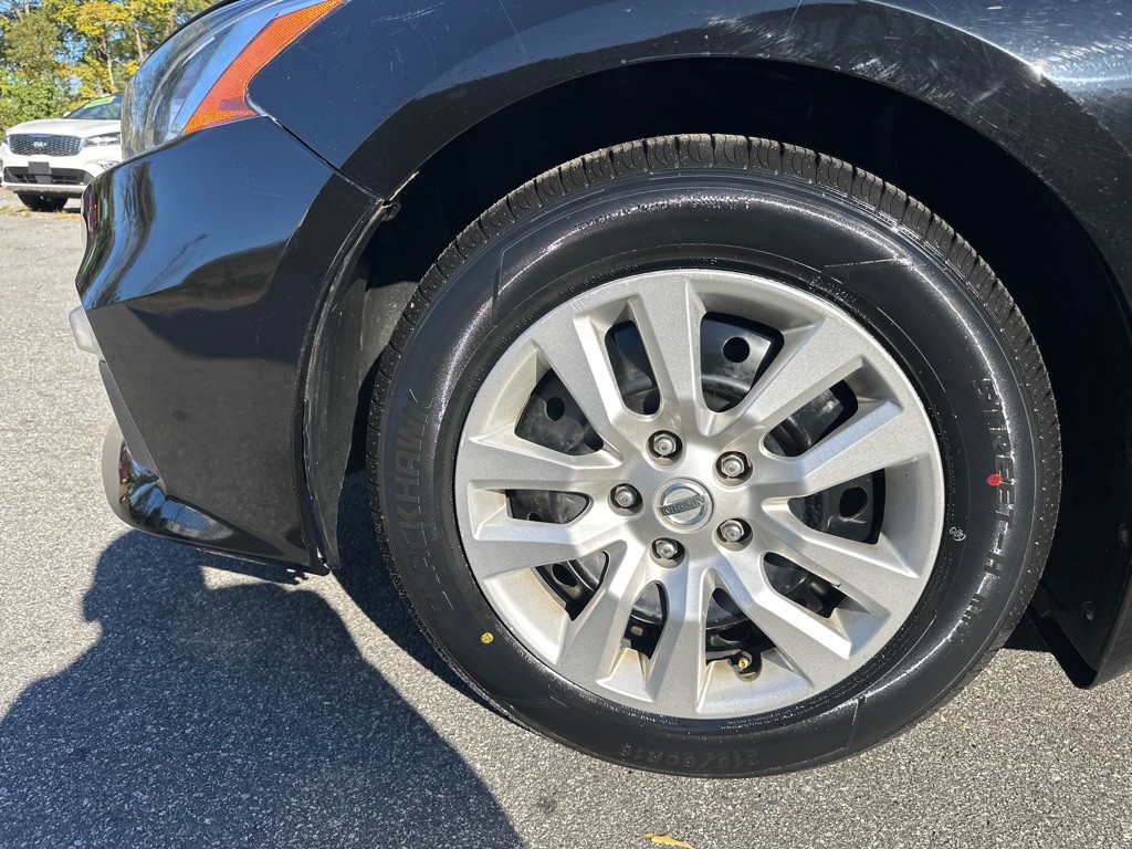 2019 Nissan Altima Image 46
