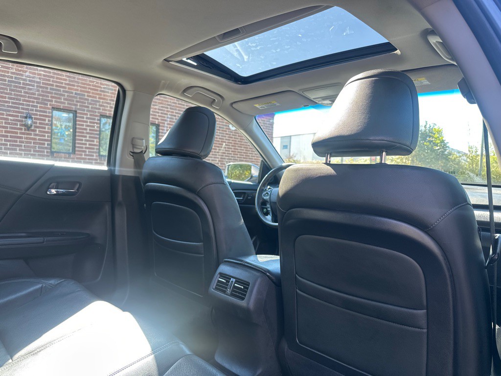 2014 Honda Accord Image 17