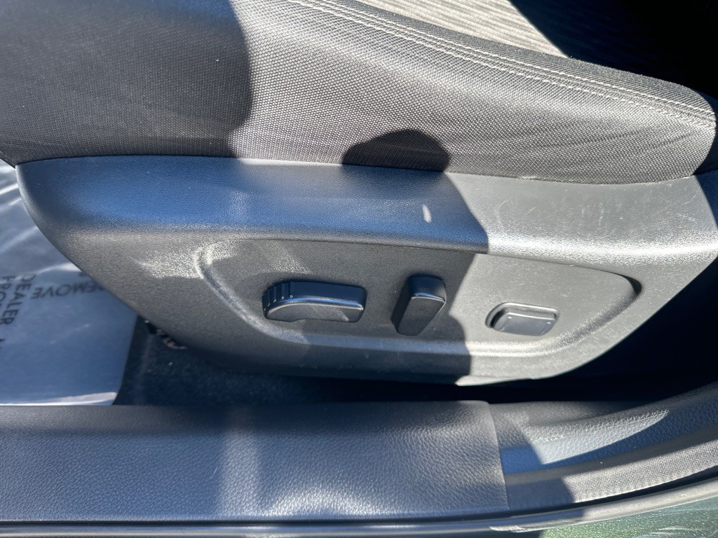 2019 Nissan Rogue Image 13