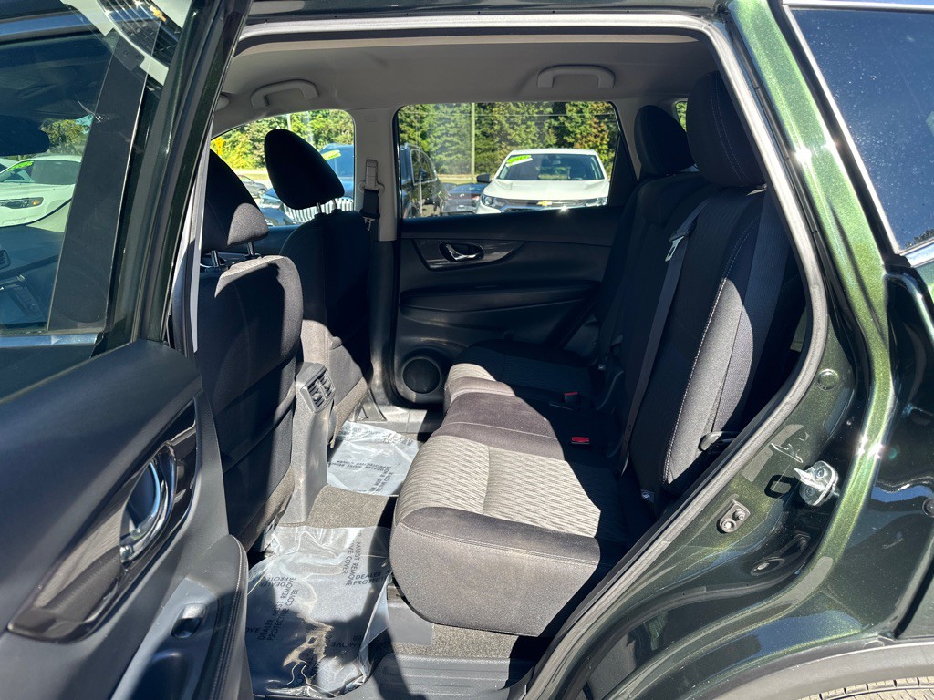 2019 Nissan Rogue Image 16