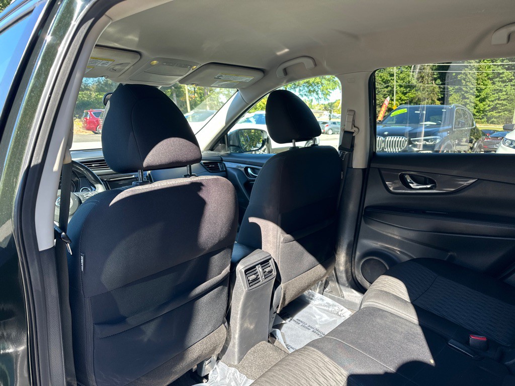 2019 Nissan Rogue Image 18