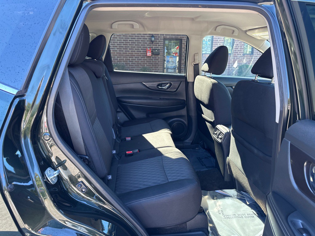 2019 Nissan Rogue Image 21