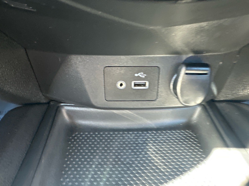 2019 Nissan Rogue Image 39