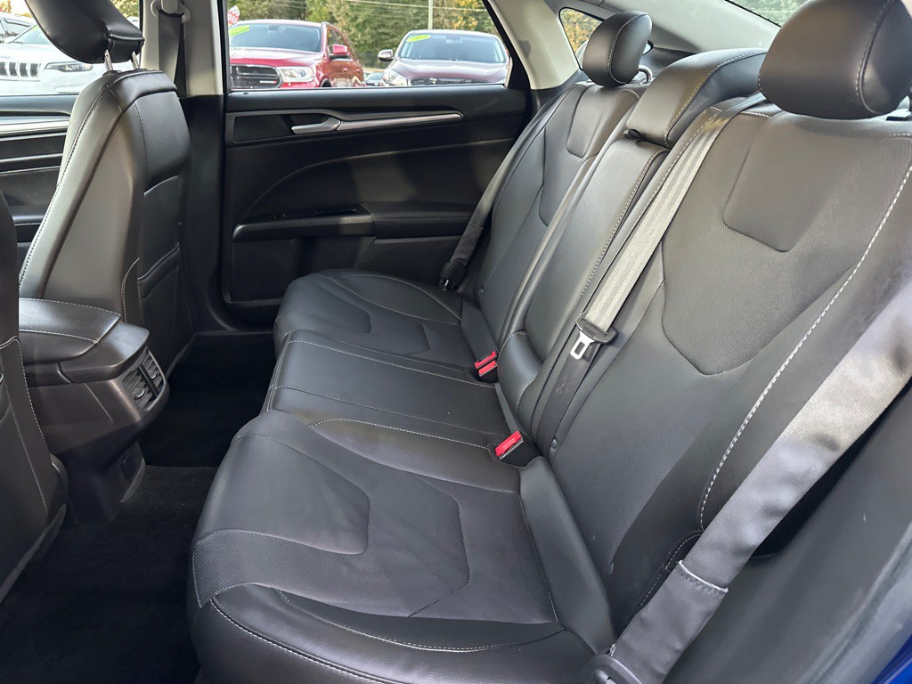 2016 Ford Fusion Image 14