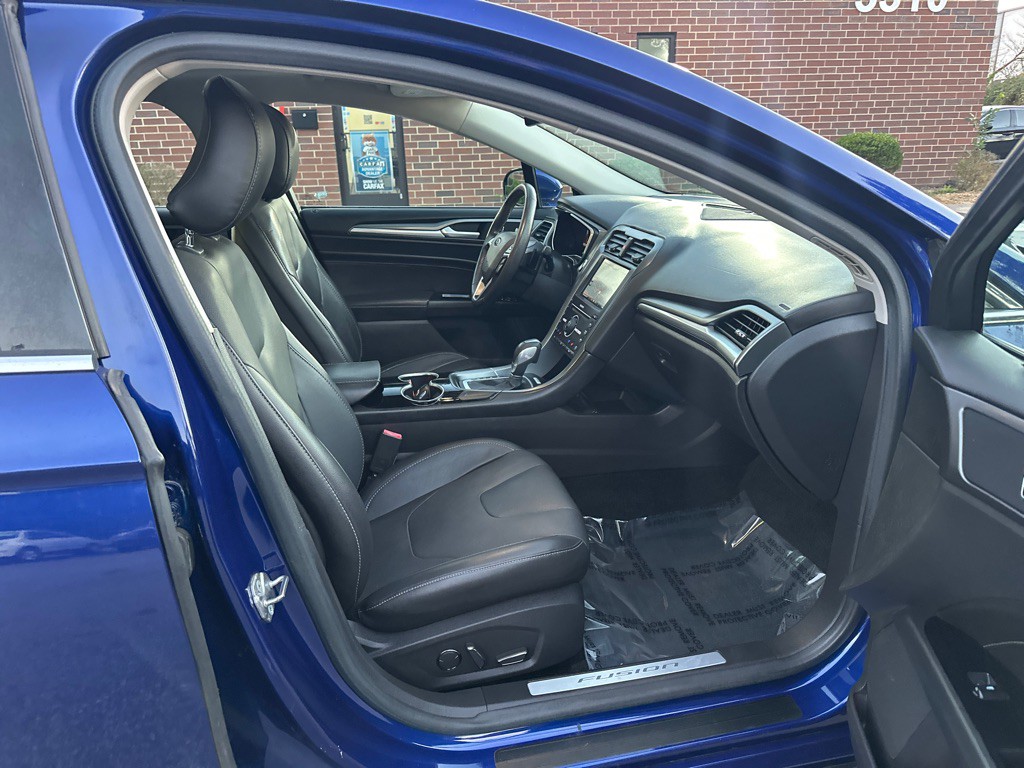2016 Ford Fusion Image 19