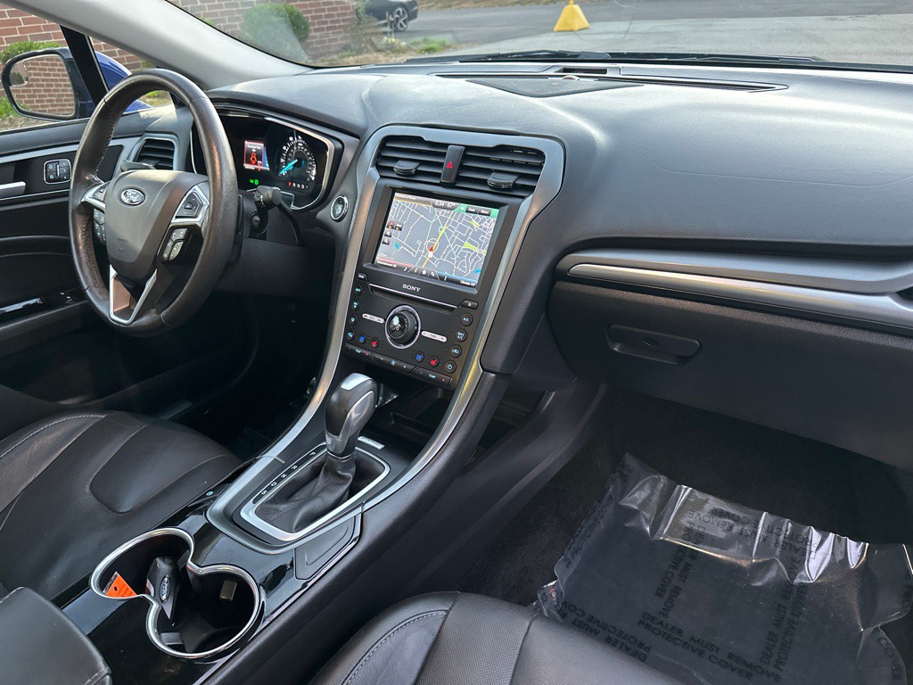 2016 Ford Fusion Image 21