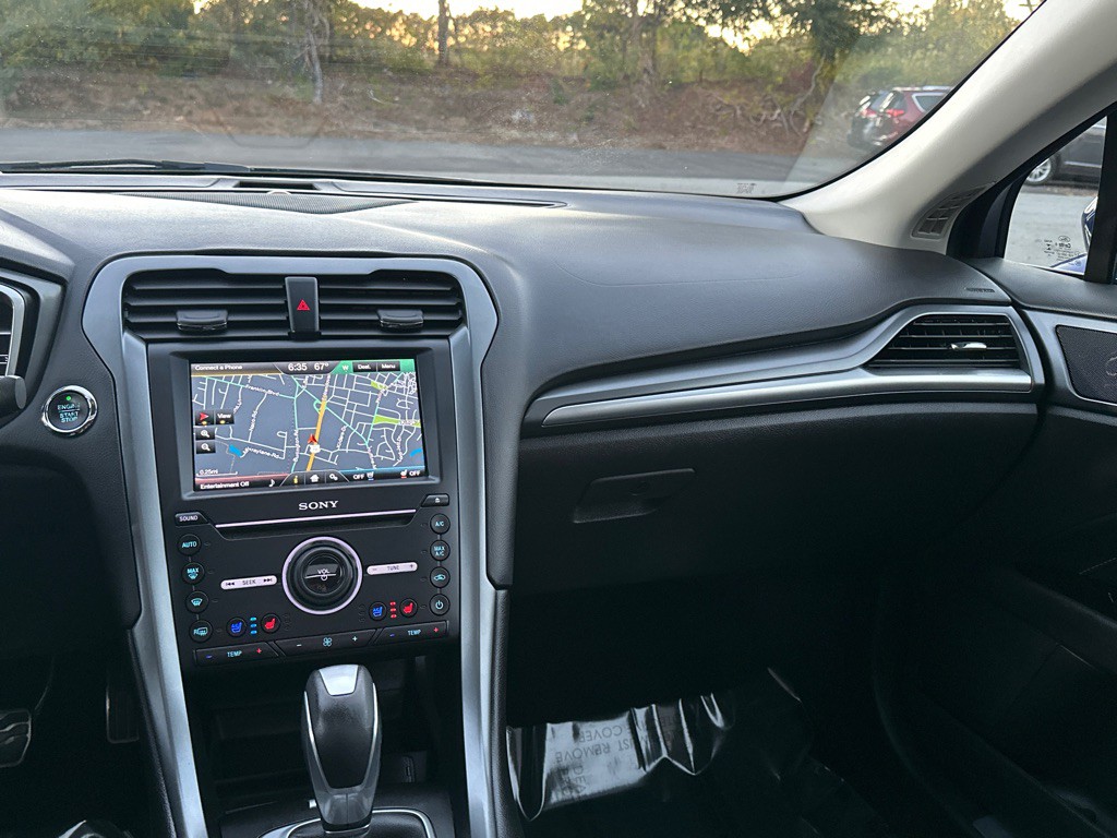 2016 Ford Fusion Image 28