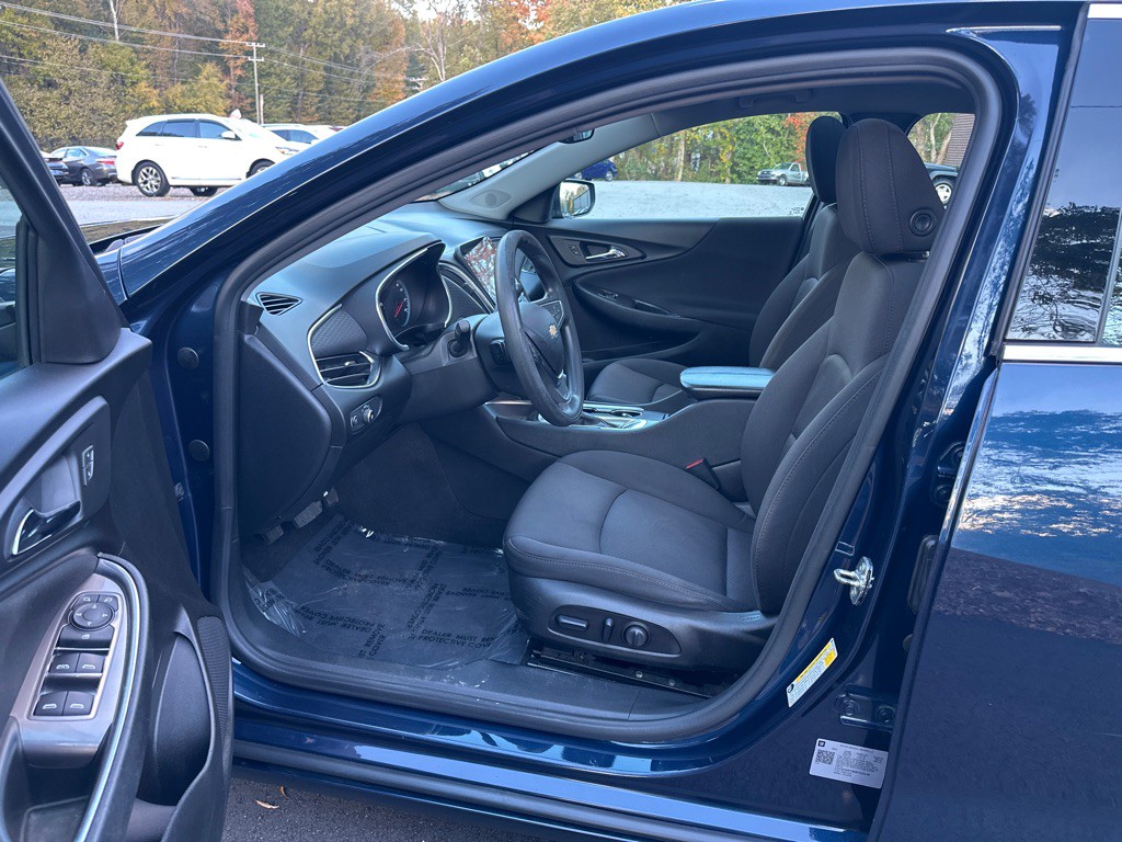 2021 Chevrolet Malibu Image 9