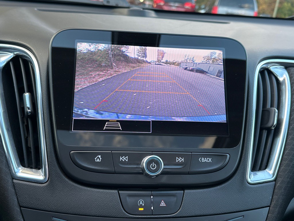 2021 Chevrolet Malibu Image 32