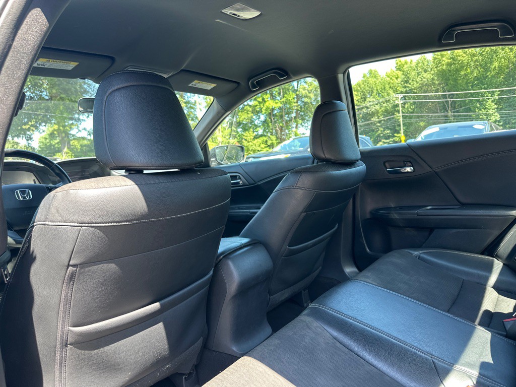 2016 Honda Accord Image 11