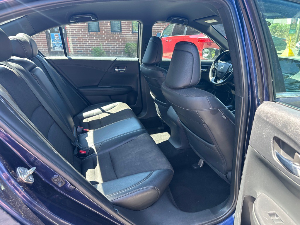 2016 Honda Accord Image 12