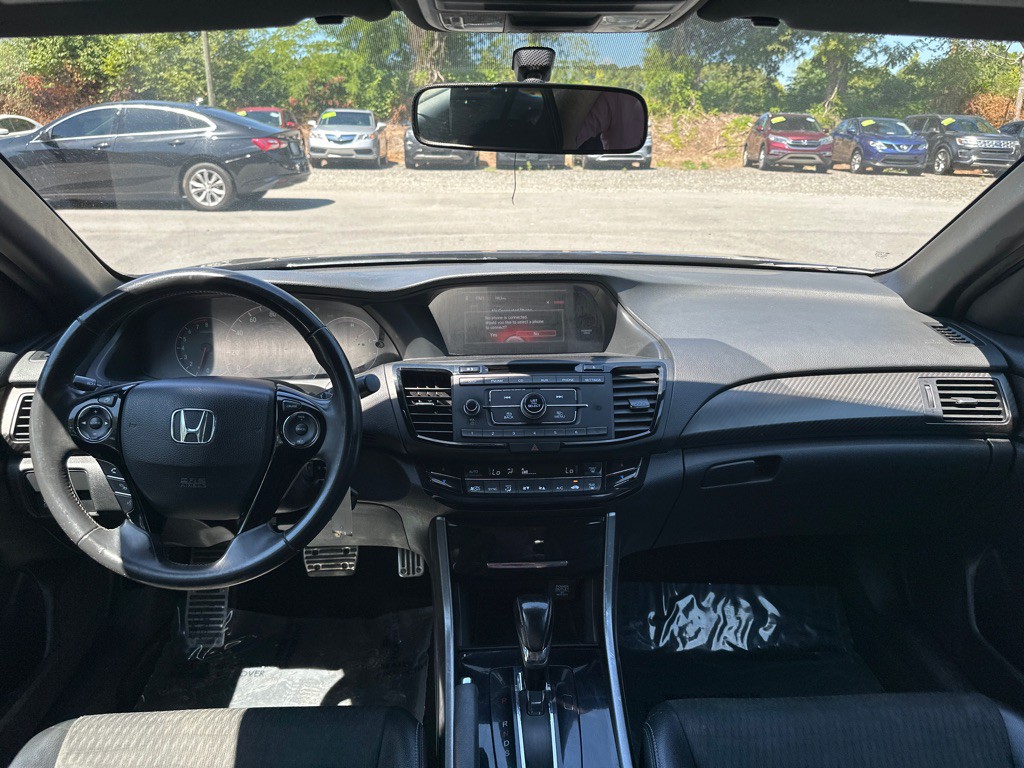 2016 Honda Accord Image 17