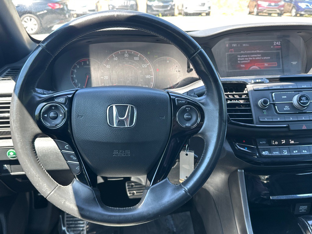 2016 Honda Accord Image 18