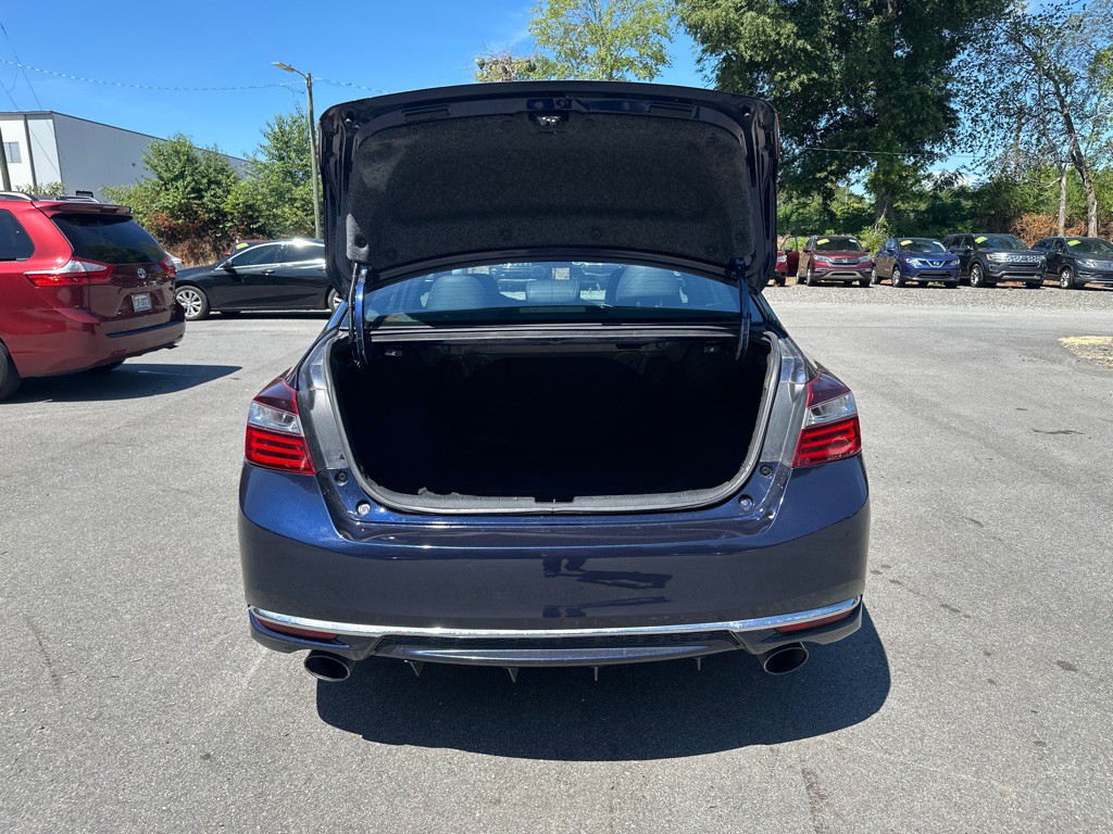 2016 Honda Accord Image 25