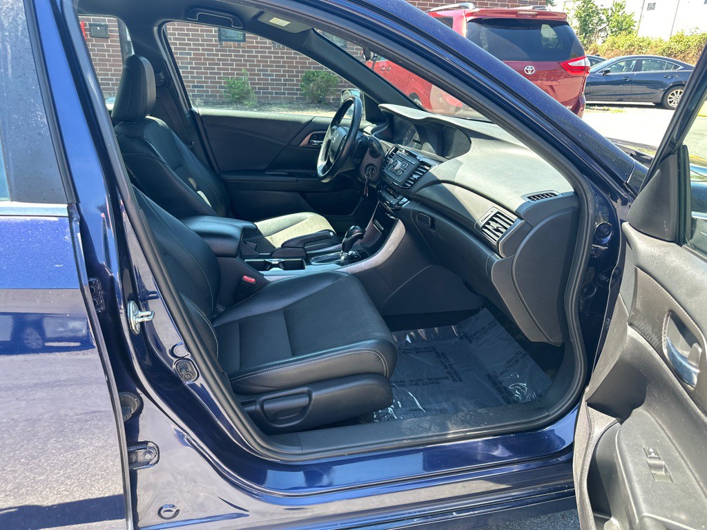 2016 Honda Accord Image 14