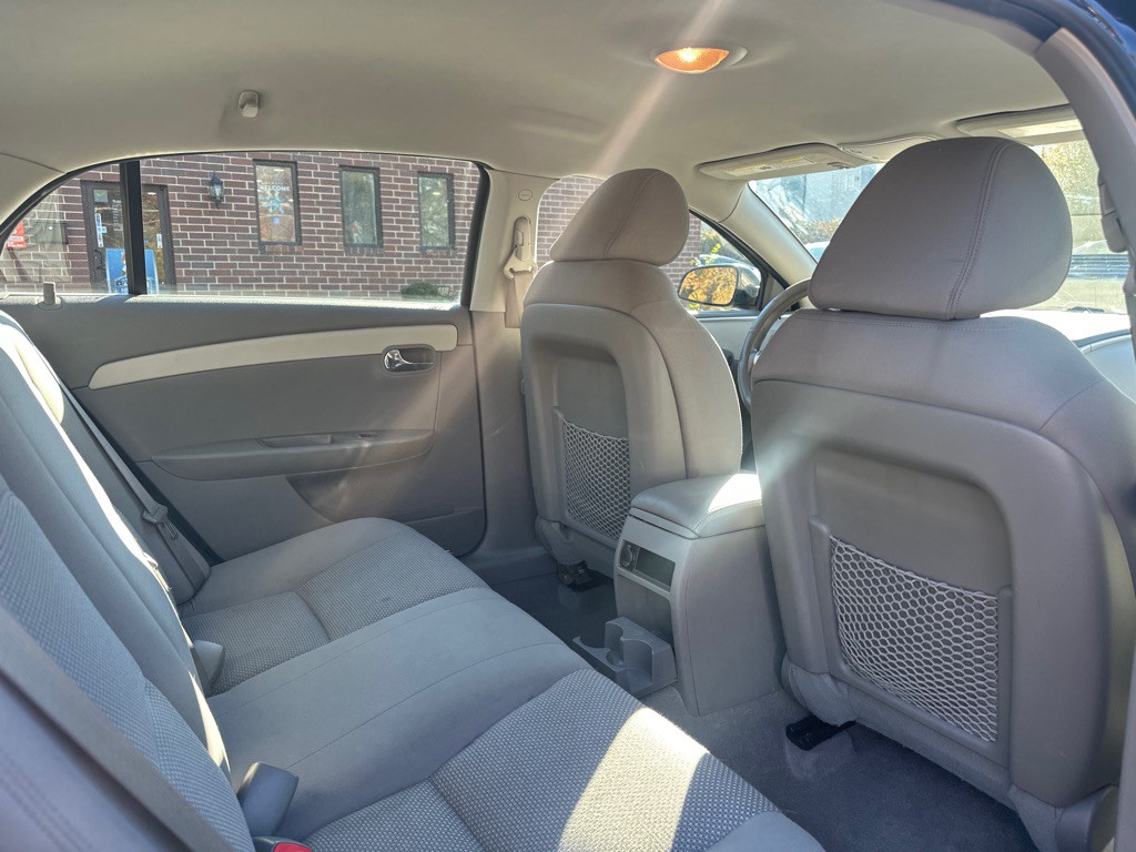 2011 Chevrolet Malibu Image 23