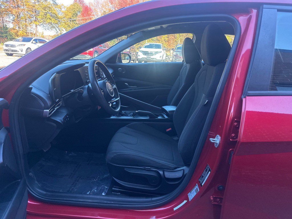2021 Hyundai Elantra Image 9