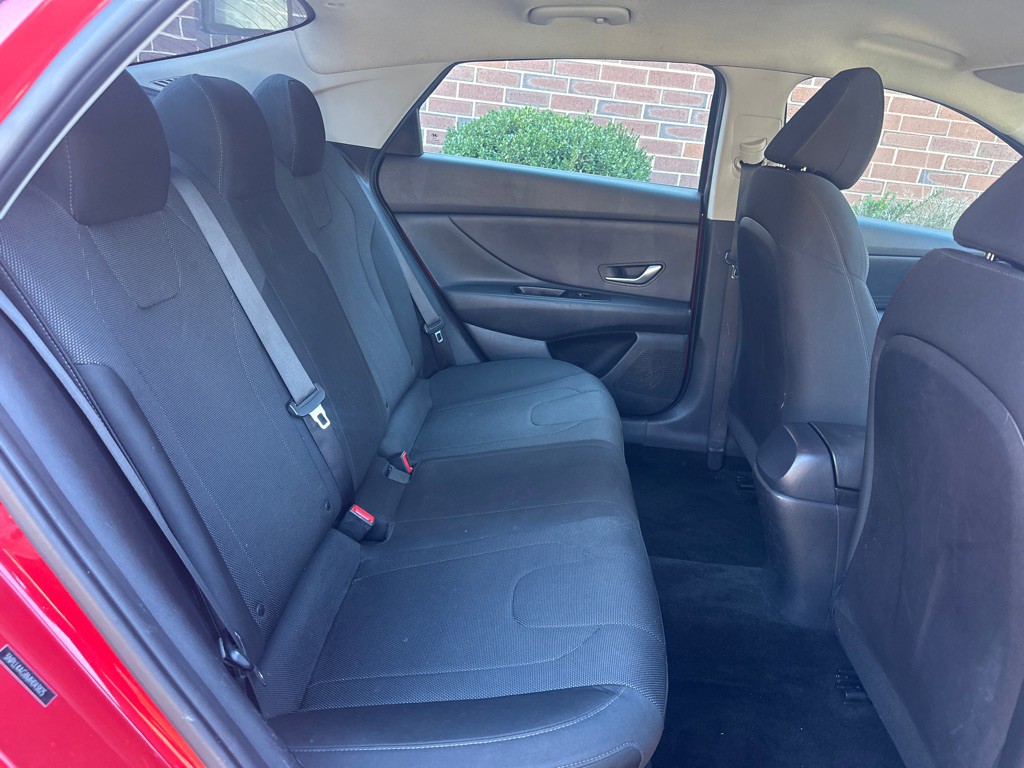 2021 Hyundai Elantra Image 16