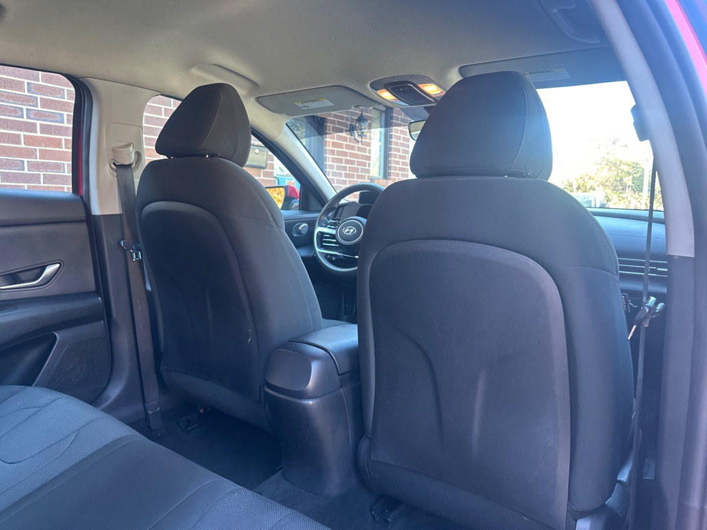 2021 Hyundai Elantra Image 17