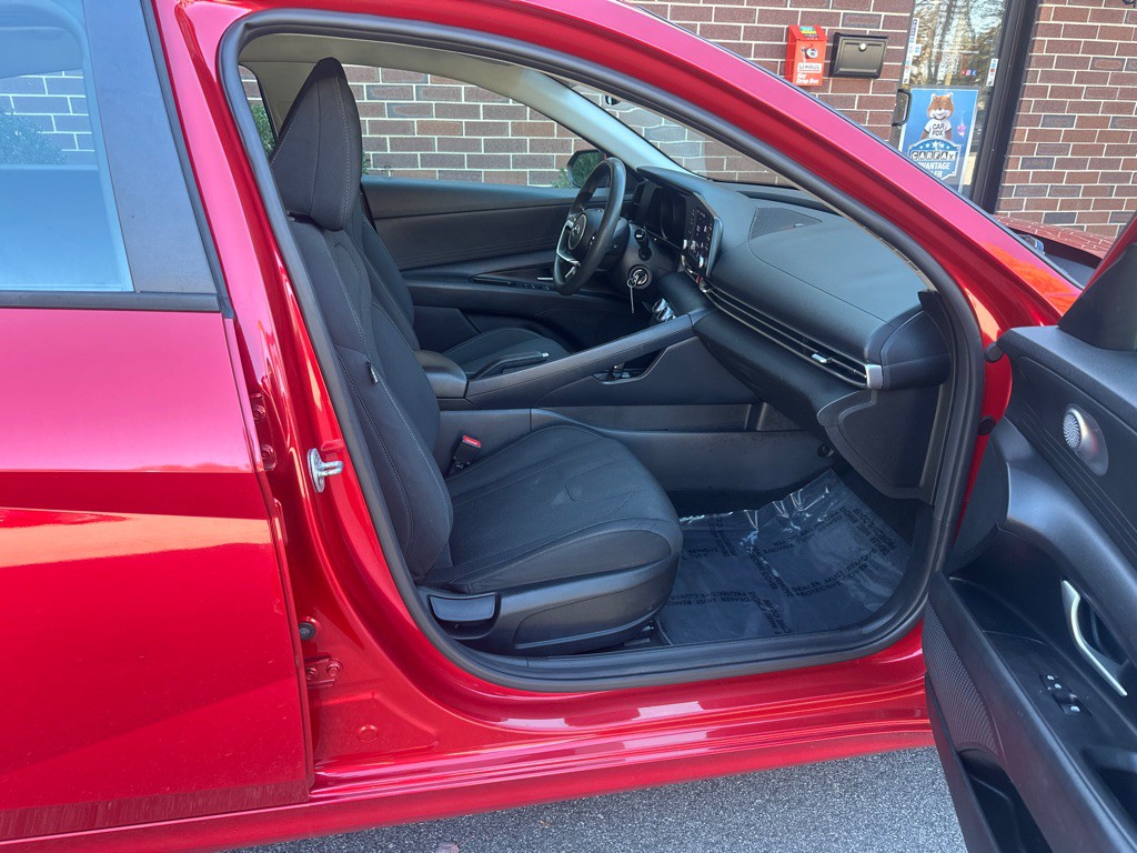 2021 Hyundai Elantra Image 18